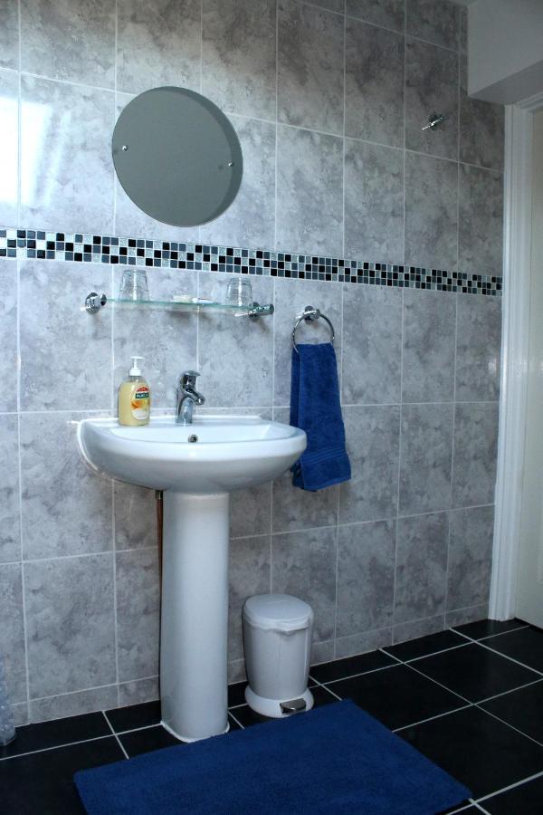 Bed and Breakfast Highworth House Суиндон Экстерьер фото
