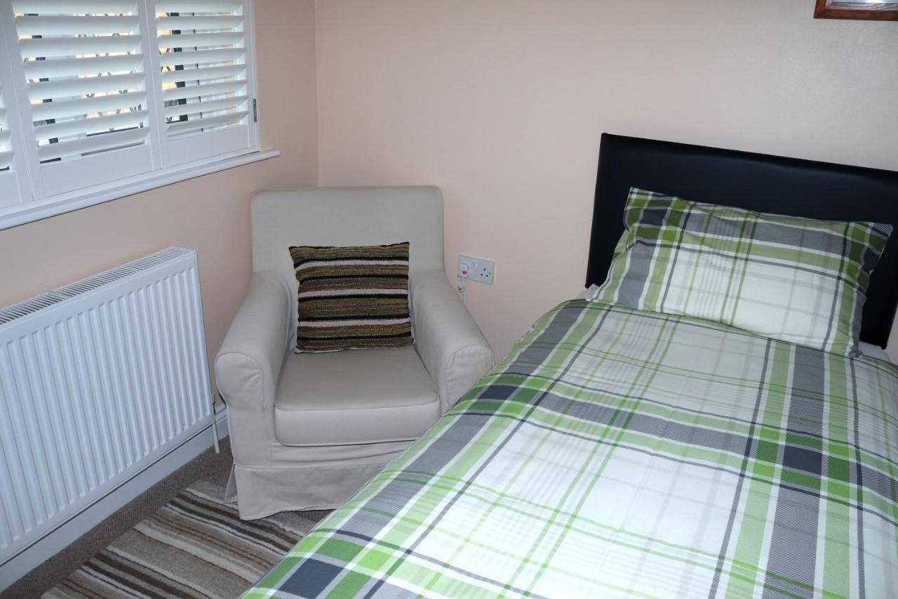 Bed and Breakfast Highworth House Суиндон Экстерьер фото