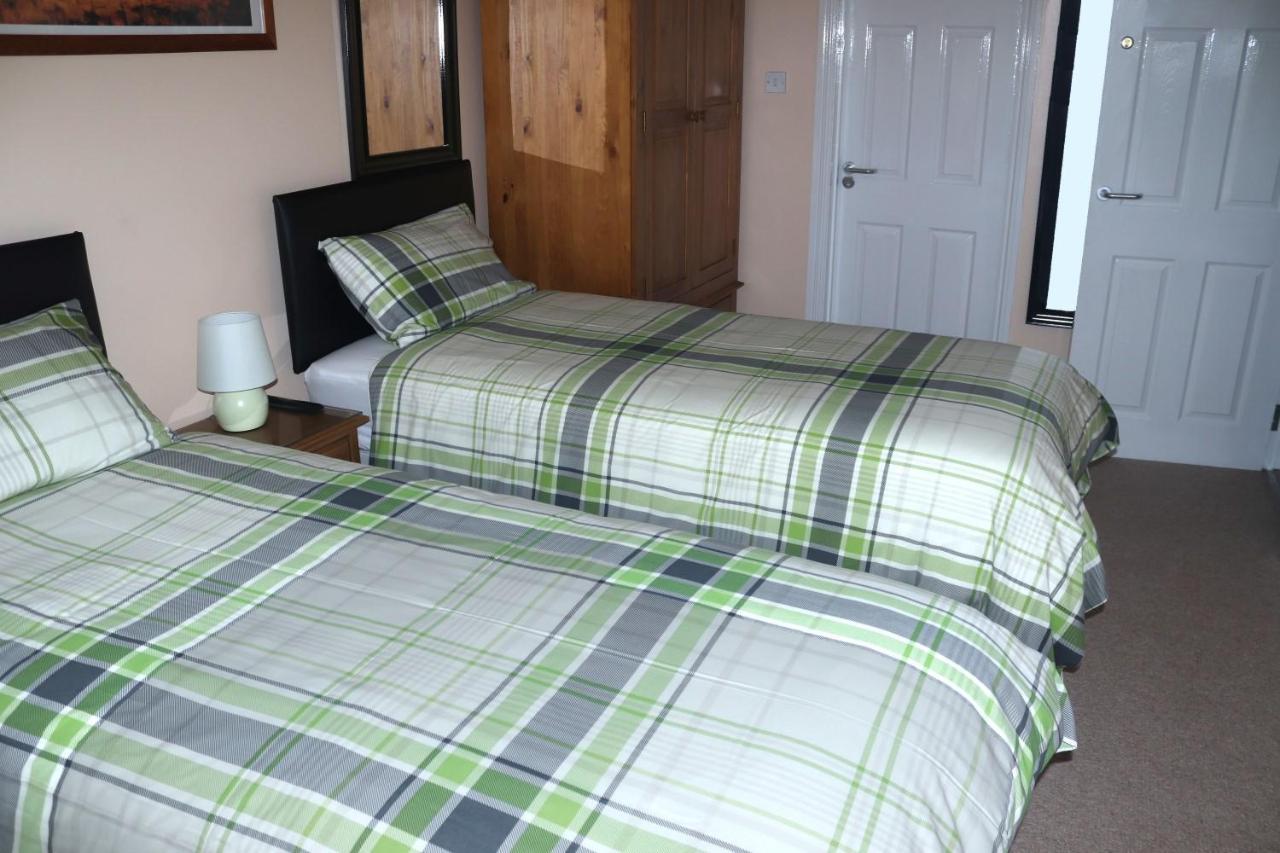 Bed and Breakfast Highworth House Суиндон Экстерьер фото