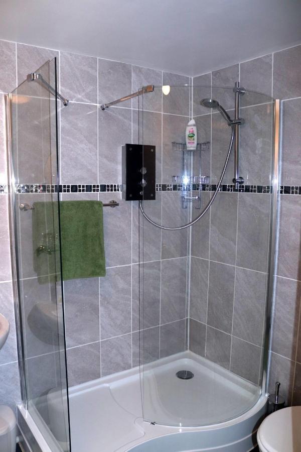 Bed and Breakfast Highworth House Суиндон Экстерьер фото