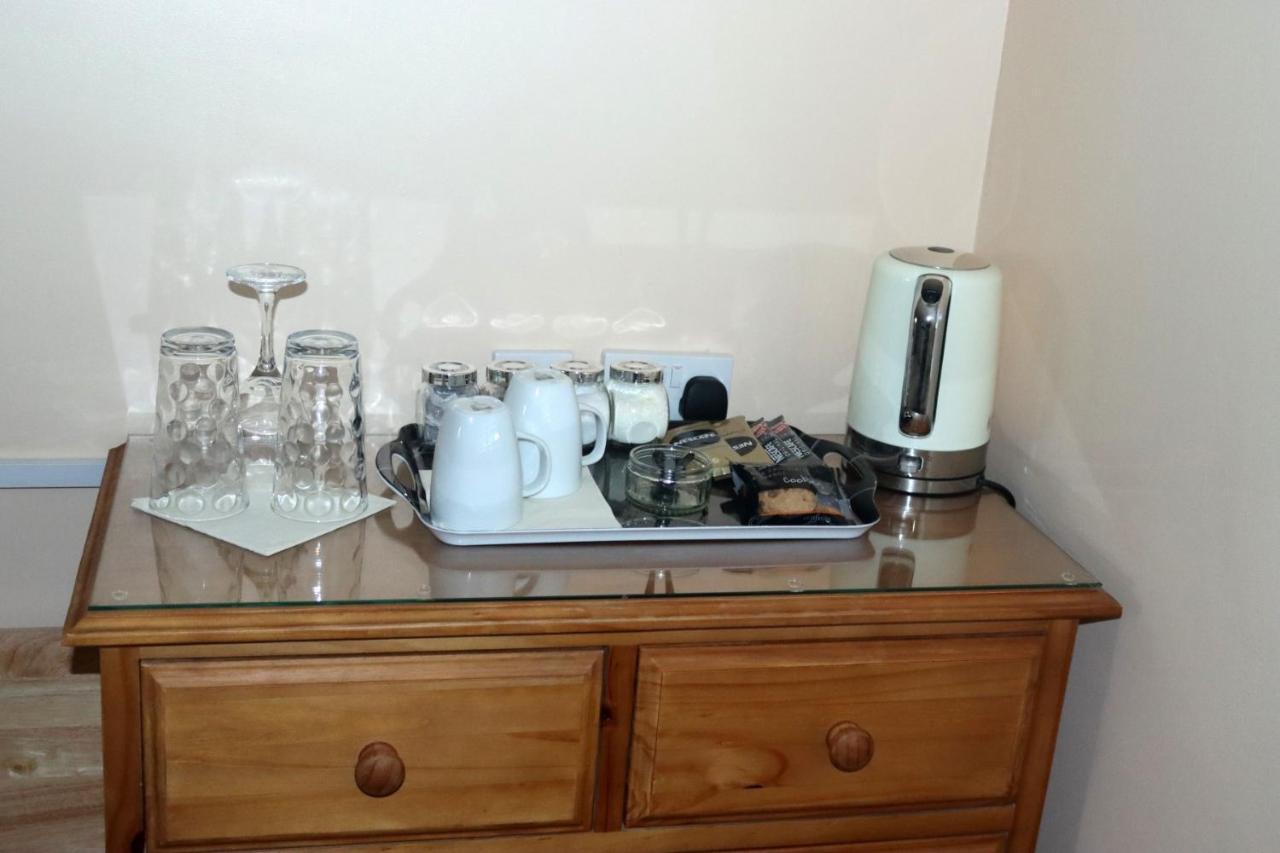 Bed and Breakfast Highworth House Суиндон Экстерьер фото